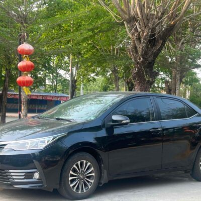 Toyota Corolla 2017 1.2T Black