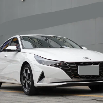 Hyundai Elantra 2022 1.5L CVT LUX White